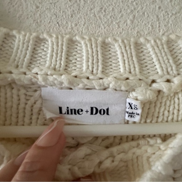 Line + Dot Women’s Knit Sweater XS off white Chunky Fringe Oversized Cottagecore - Picture 8 of 15